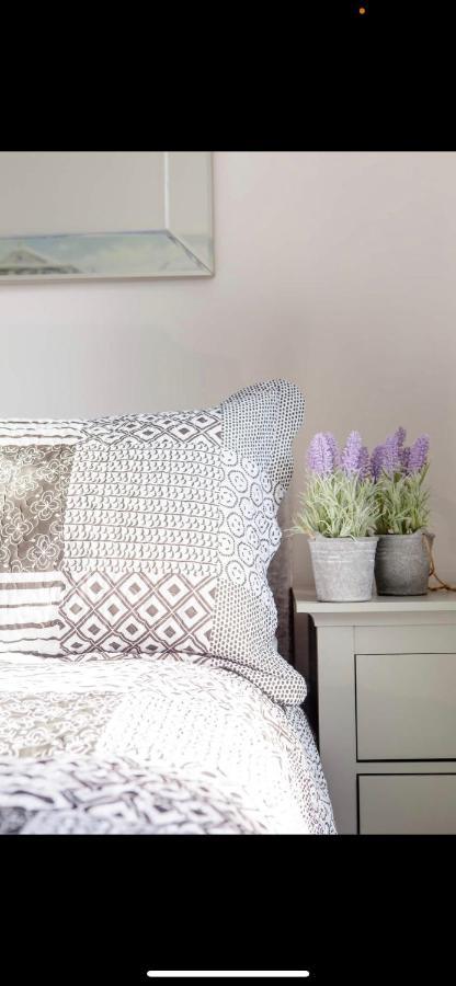 Driftwood Luxury Apartment Lyme Regis Eksteriør bilde